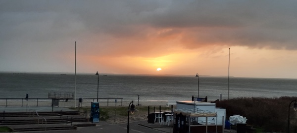 Sonnenauf- oder untergang? (03_20230130_082727.jpg)